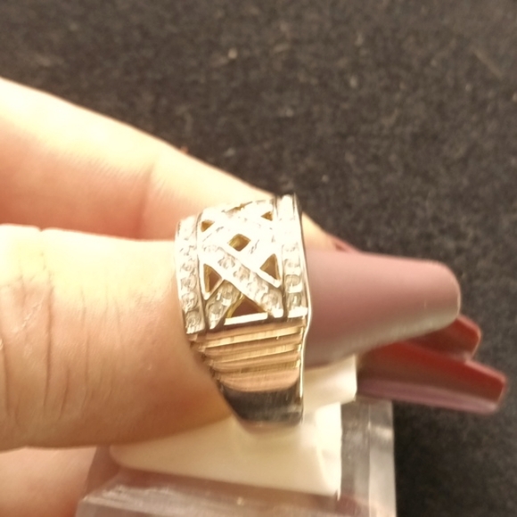 18kt gold ring - Picture 2 of 4